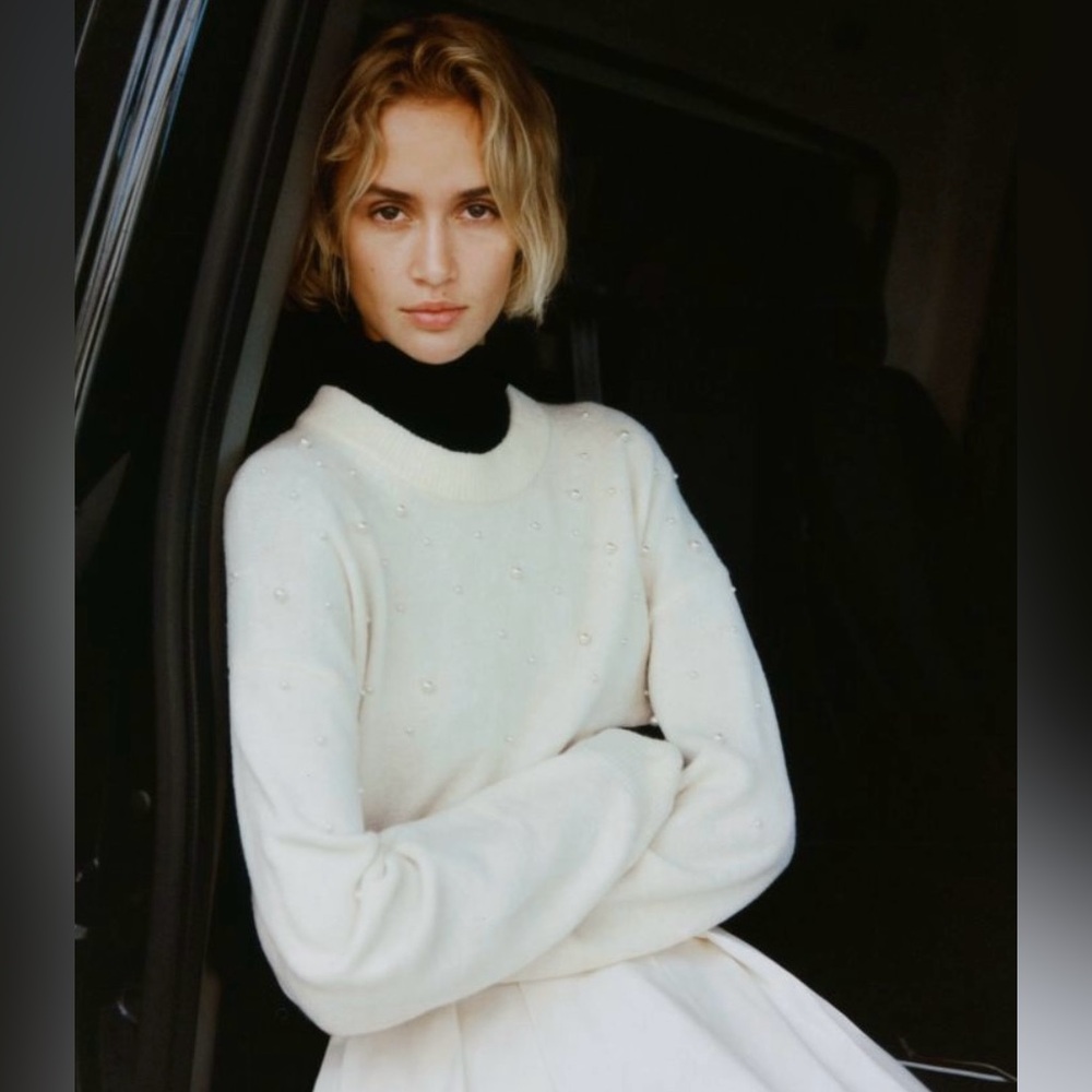 Beaded Pearl | Rich Ivory Sweater | Crew Neck | Long Sleeves | Soft | M | NWT